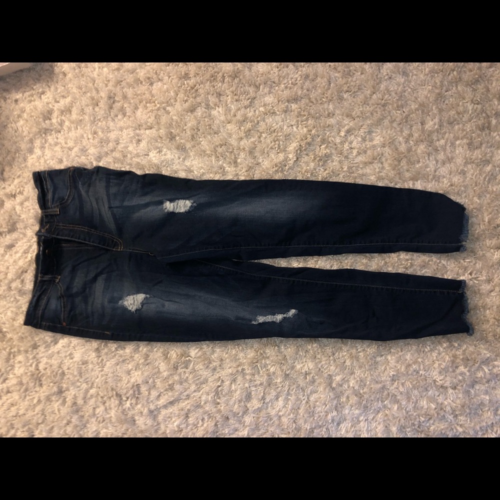 Dark-Wash, blue high-waisted jeans!